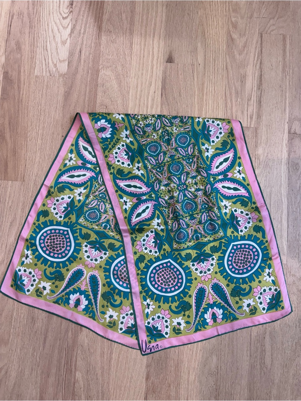 Vera Neumann Silk Blend Retro Vintage Pink Green Paisley Long Scarf 80s - Picture 2 of 12
